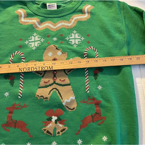 Christmas Holiday Green Sweatshirt Size SMALL Gingerbread Man Candy Cane XMAS - Picture 7 of 9